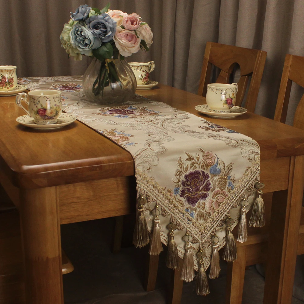 TC193_table_runner_15