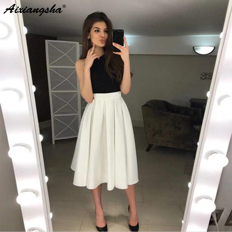 

Chic A-Line Halter Sleeveless Backless Short Prom Dress 8 Grade Graduation Dresses Ivory Homecoming Dresses