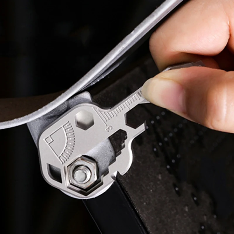 

New Multi Function Key Stainless Steel 16 in 1 Screwdriver Opener for Outdoor Camping XD88