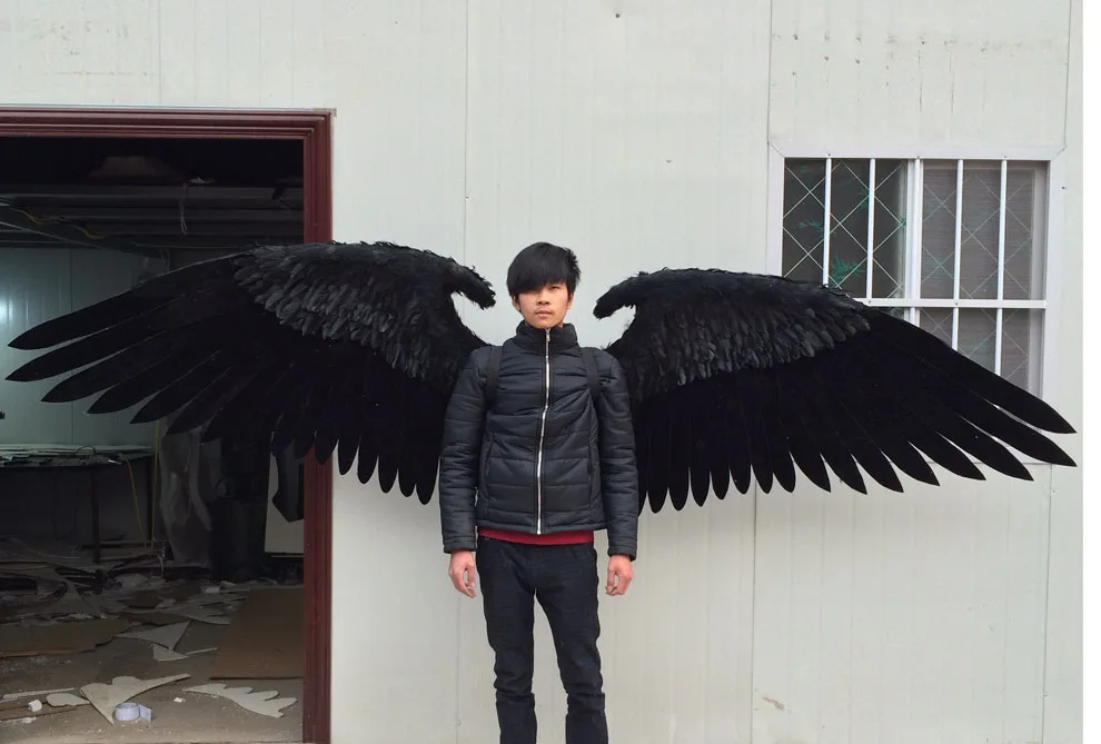 

Large size black Devil wings Game cosplay supply series each wings 140-145cm pure handmade Bar decorations EMS Free shipping