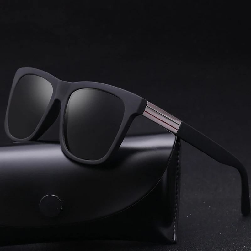 10599975487_1047298143