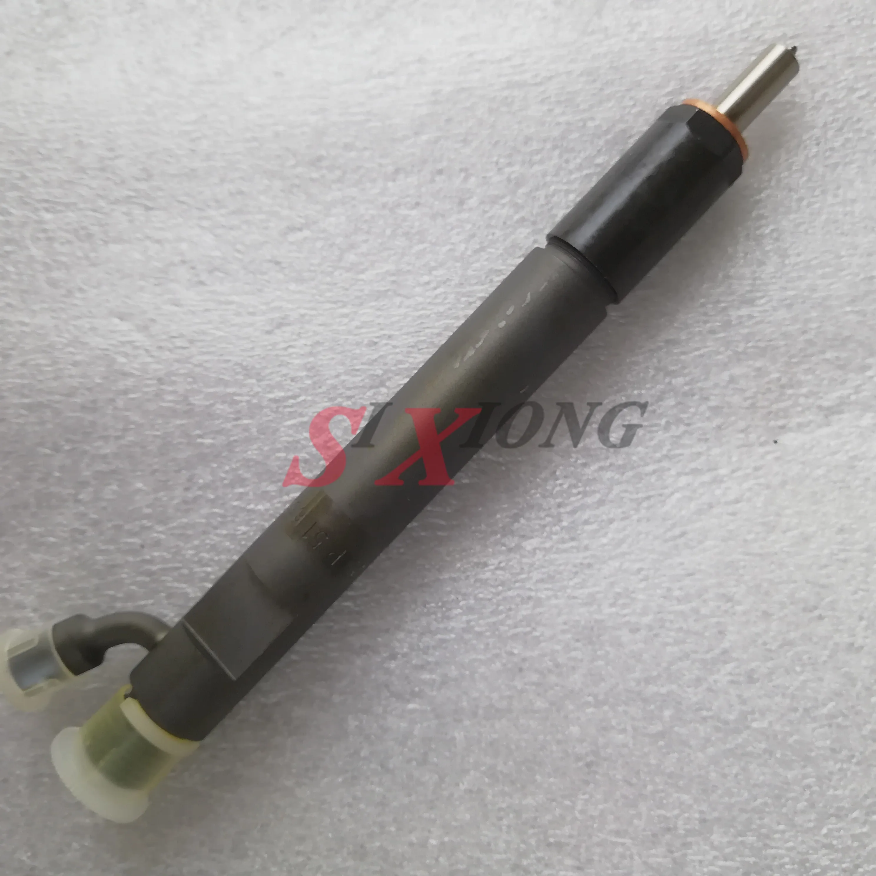 

3283160 Construction Machinery 6CT ISC QSC8.3 Diesel Ngeine Parts Fuel Injector For Cummins