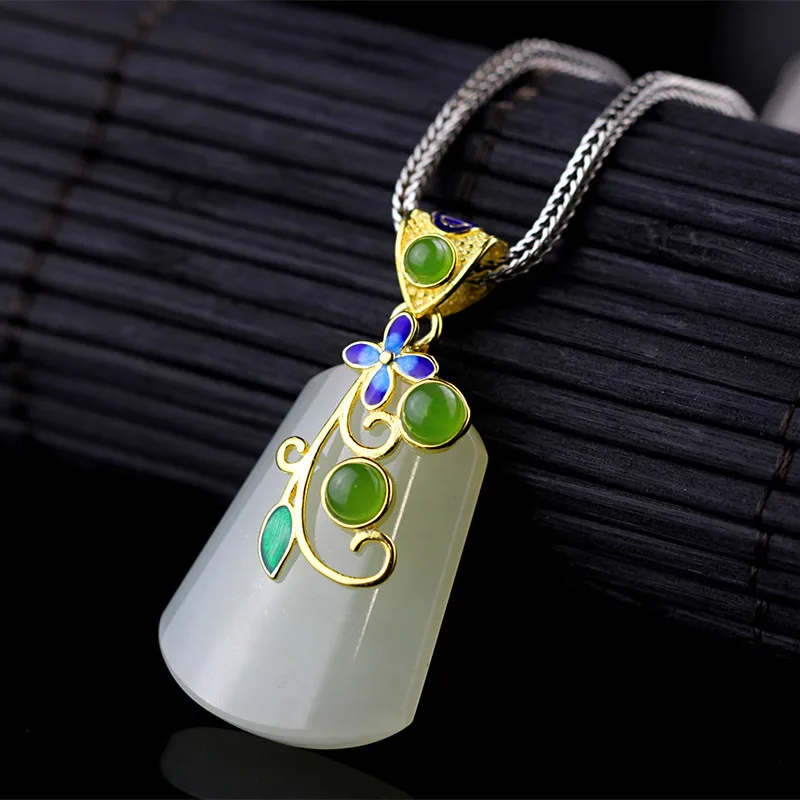 

Fashion exquisite handmade sterling silver jewelry S925 natural Shaolan lady Hetian jade pendant jewelry jewelry free shipping