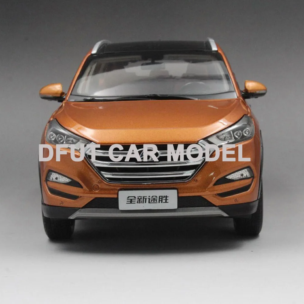 Весы из 1:18 сплава игрушечный автомобиль новый Тусон модель детского игрушечного