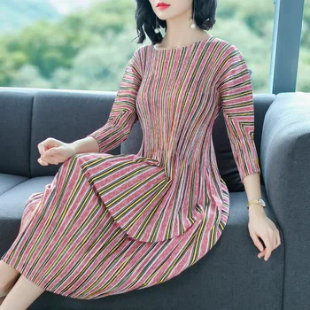 

Spring Women Pleated Stripe Big Size Dresses New Casual Popular Wear