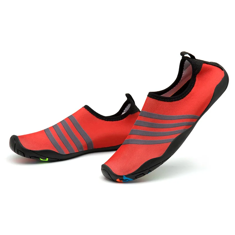 Размеры 35-46; Мужская Уличная обувь для плавания; пляжная обувь; спортивная обувь; легкие акваобувь; tenis feminino esportivo - Цвет: Красный