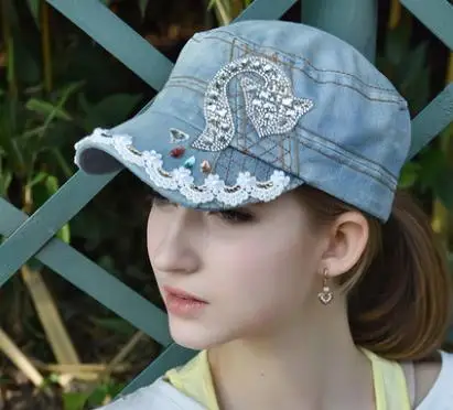 Picture color 2 Ковбойская шляпа Кепки Flat Top Hat Кружево горный хрусталь цветок с капюшоном Мода прилив Кепки шапочка - Цвет: Picture color 2