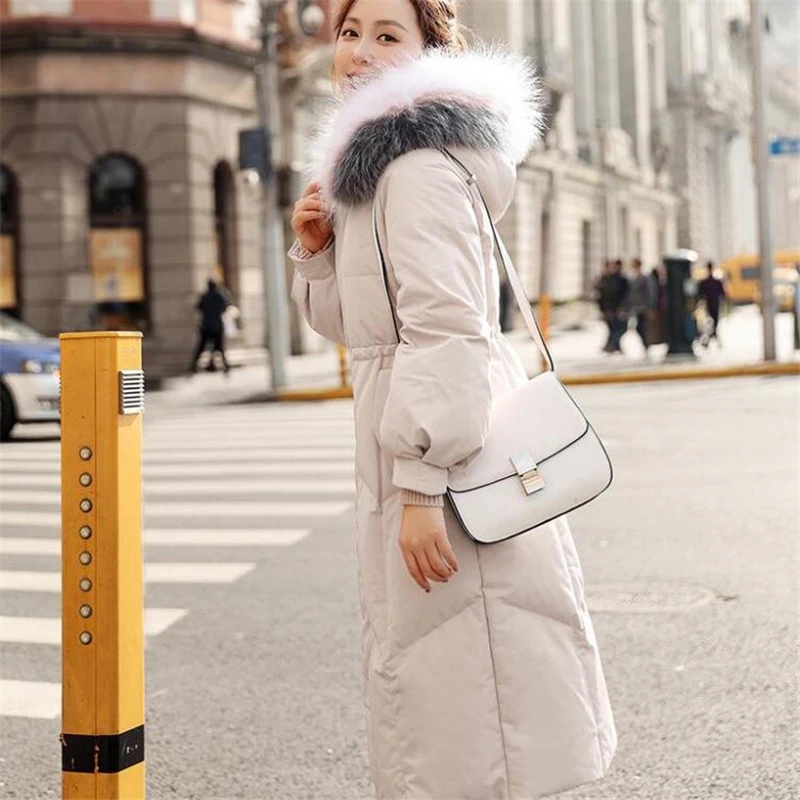 Новая мода из натурального меха енота норки меховой воротник зима Для женщин длинные пальто женский белый пуховик на утином пуху с капюшоном, с застежкой-молнией, теплые толстые куртки D28
