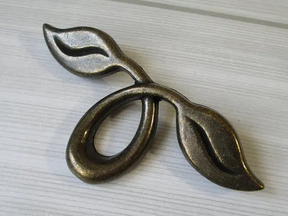 2 Dresser Pull Drawer Pulls Handles Knob Antique Bronze / Rustic Country Cabinet Knobs Handle Unique Leaf Furniture Hardware dresser knobs oval antique bronze drawer knobs pulls handles cabinet door knobs pull handle rustic furniture knob hardware
