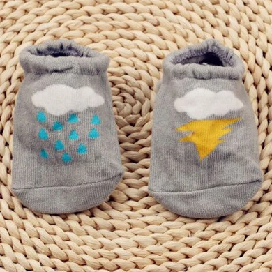 Детские носки с рисунками фруктов для младенцев Противоскользящие короткие носки-тапочки для новорожденных девочек и мальчиков Детские весенние короткие носки белого цвета - Цвет: LS13