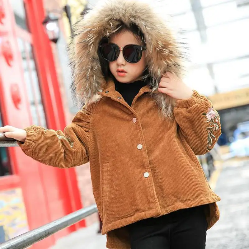 

Girls Down Coats Long Girls Coat 2017 Winter Kids Embroidered Jackets Warm Hooded Teen Parkas Cute Princess Costume For Children