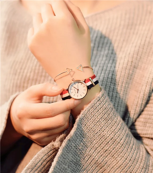 

Children's watches, boys and girls, luminous electronic watches, children's students, digital cute boys and girls high quality