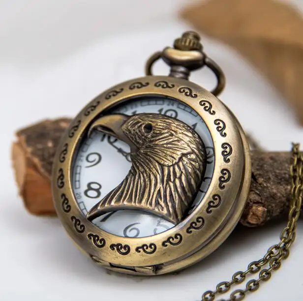 女性のための透かし彫りのクォーツ時計ヴィンテージファッションブロンズネックレス懐中時計ギフト7875