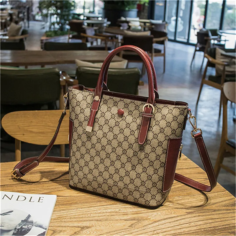 

LANKOU HOT 2019 Fashion PVC Single Shoulder Bags for Women High-capacity Ladies Travel Shopping Designer Handbags Totes Bag