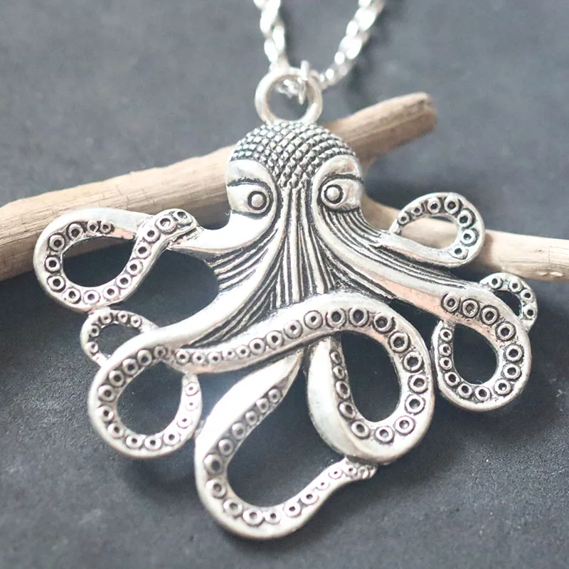 

Octopus Seahorse Pendant Necklace For Women Vintage Silver Ocean Charms Bijoux Female Choker Necklaces Christmas Holiday Gift