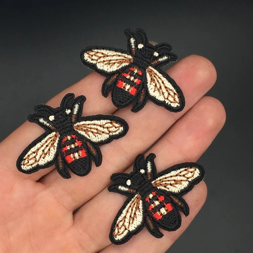 

50PCS/LOT Super mini Bee(4*3cm) patch Embroidery iron on patch Decoration Accessories Embroidered patch for clothing for T-shirt