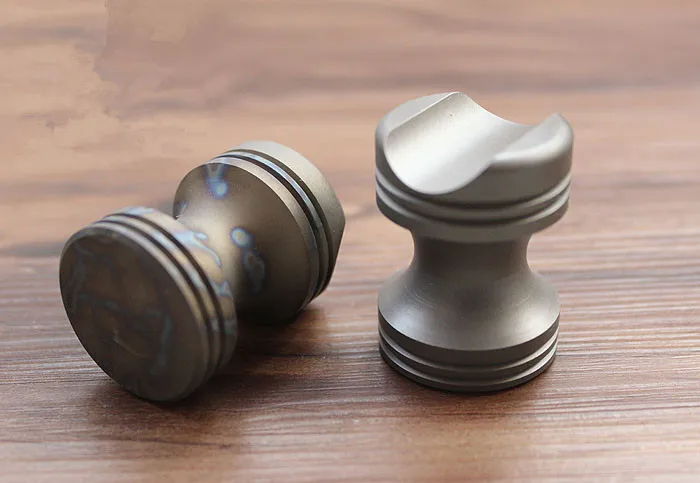 

Titanium Alloy Cigar Seat Cigar Care Metal Cigar Holder Base Cigarette Holder
