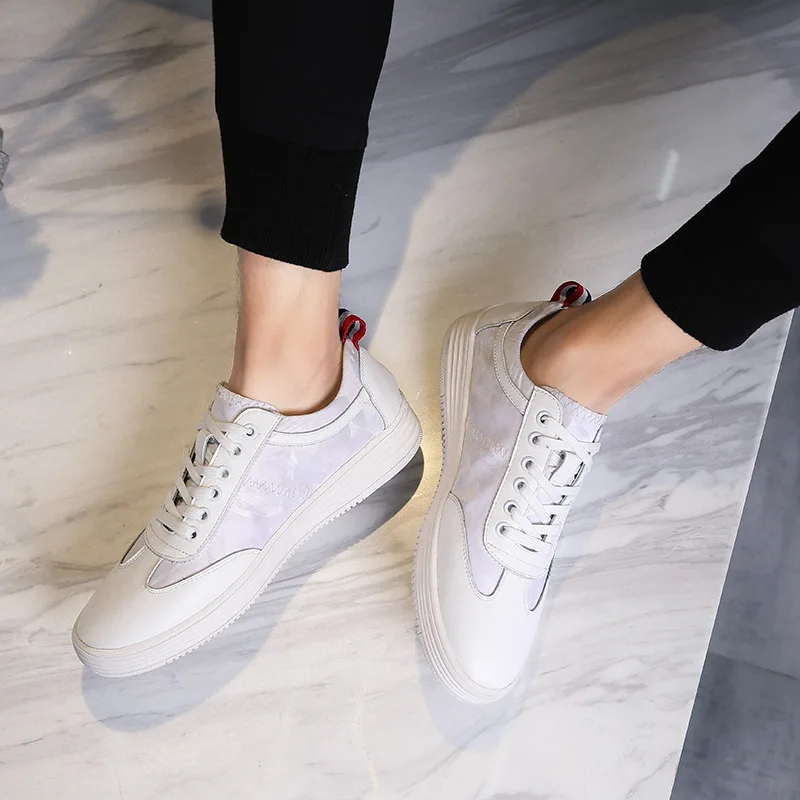 

New Men's Shoes in Spring and Summer Leather leisure fashion baggy shoes breathable deodorization