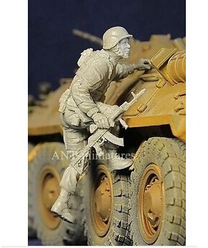 Scale Models 1 35 Modern Russian army soldiers climb Resin Model Free Shipping