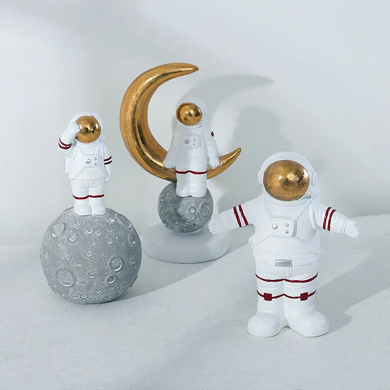 

Resin Astronaut Spaceman Figurines Home Decoration Accessories Living Room Oraments Modern Simple Home Aerospace