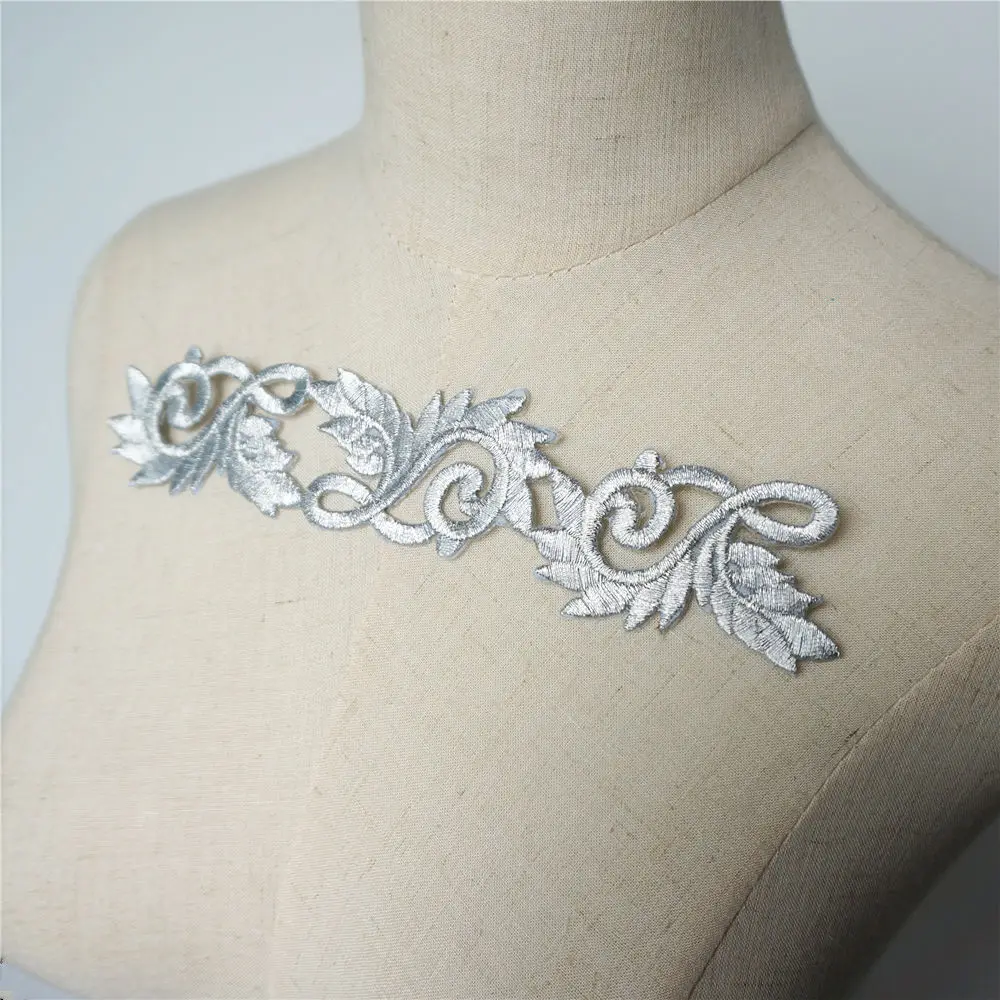 

Silver Flower Leaf Pattern Appliques Embroidered Patches Sew Iron On Badges Hollow Ethnic Customs For Clothes DIY Decoration