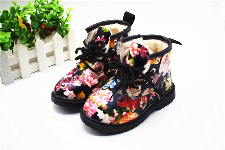 Зимние ботинки для девочек; милые плюшевые детские зимние ботинки с цветочным узором для девочек; Теплая обувь; детская обувь из искусственной кожи на резиновой подошве; Ботинки martin