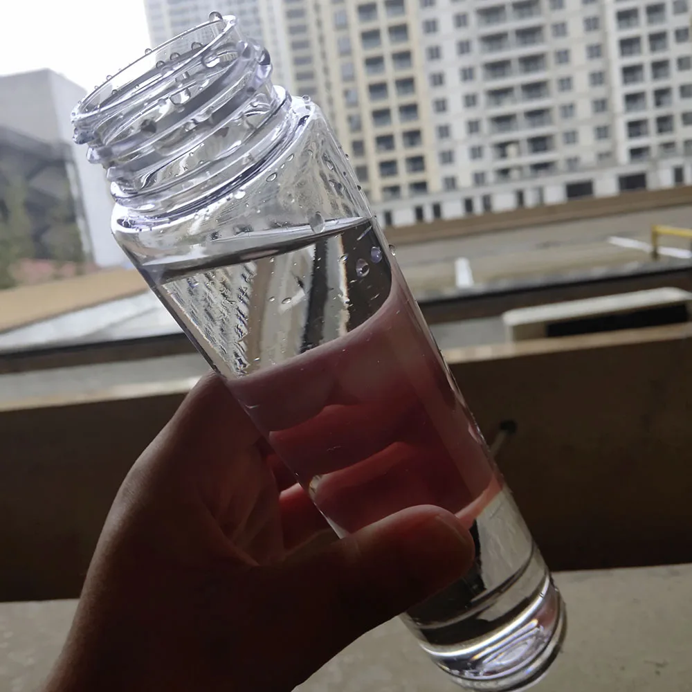 مطبخي المحمولة الرياضة الشرب جولة زجاجة المياه المشي مكبر صوت لاسلكي بالبلوتوث الرياضة الشرب غير قابلة للكسر البلاستيك زجاجات مياه