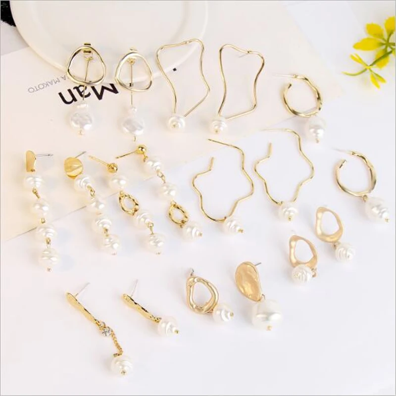 

Korea Metal Gold Geometric Irregular Circle imitate Natural Freshwater Pearl Earrings for Women Girl Geometric earrings A835