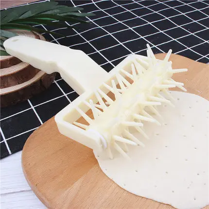 

2 Style Baking Tools DIY Plastic Pizza Cookies Dough Roller Pastry Pie Needle Wheels Cutter Sewing Machine Bread Hole Punch