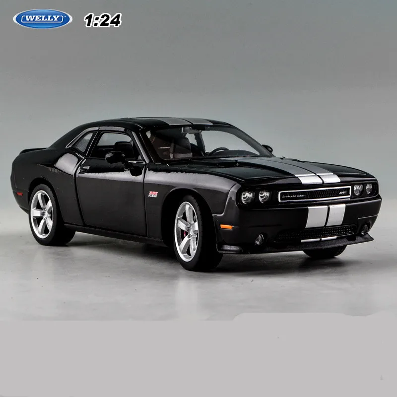 

1:24 Dodge 2012 Alloy Sports Car Static Models Wheel Control Front Toy Children Boy New Years Gift