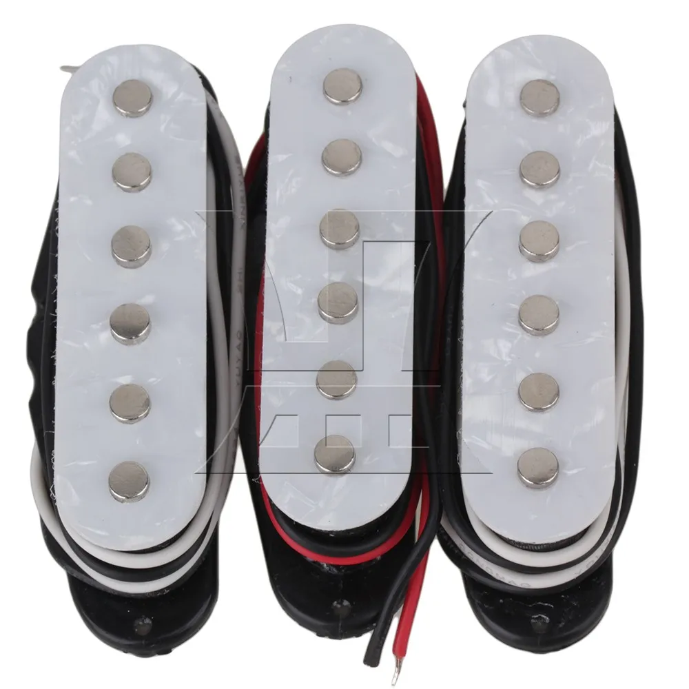 

Yibuy A Set of 3 Black + Pearl White Single Pickup Staggered Pin High and Low Guitar Pickup