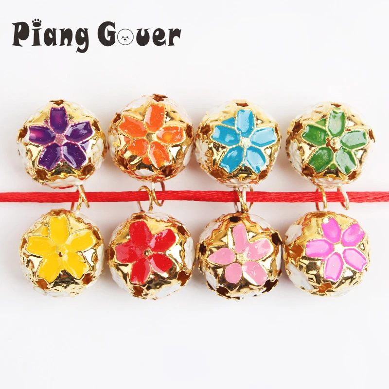 

20Pcs/Lot Pet Supplies Hollow Out Flower Small Bell Cat Toy Colorful Cloisonne Bells Dog Collar Decorative Items