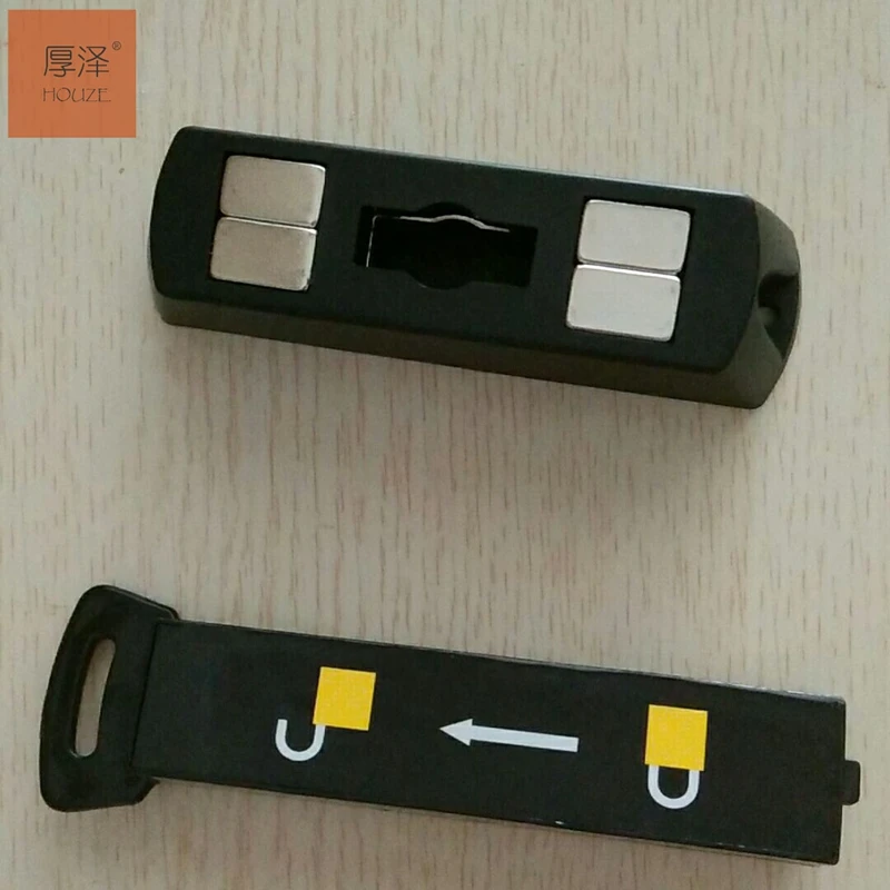 

HOUZE, box remover 1 pieces + s3 handkey 1 pieces + hook key 2 Pieces