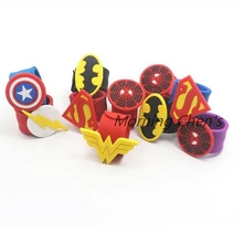 Новые 12 шт Популярные микс Супермен Бэтмен Чудо Женщины Браслеты из ПВХ для мужчин женщин ювелирные изделия подарок модные аксессуары H-11