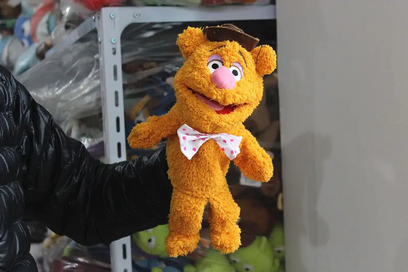 Кукла Muppets Кермит Лягушка Fozzie медведь шведский шеф-повар мисс поросенок гонзо плюшевые мягкие 28 см Ручные куклы для малышей Детские игрушки - Цвет: fozzie bear