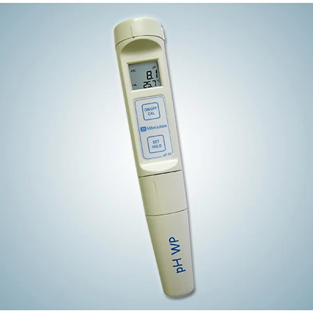 Milwaukee Instruments pH55 Waterproof pH Tester (1)