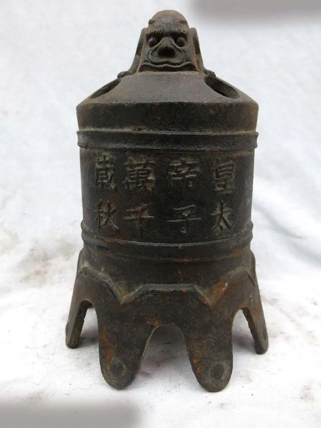 

China old iron handwork beautiful fine tiger bell sculpture statue (D0426)