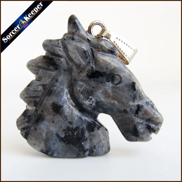 Real Natural Stone Labradorite Hand Carved Horse Head Amulet Lucky Men Pendant Necklace Fashion Animal Jewelry Beads HS044