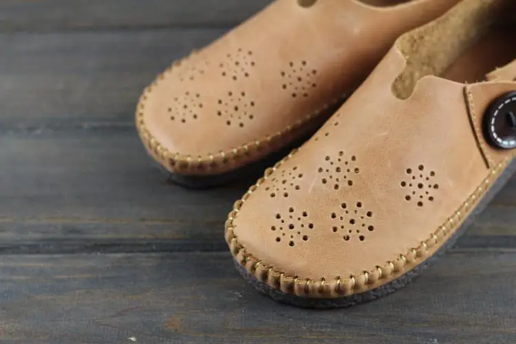 woman's shoe