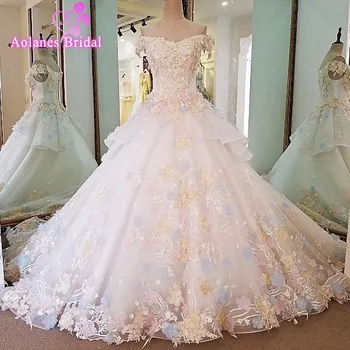 

Luxury Ball Gown Wedding Dresses With Long Train 2017 New Style Scalloped Neck Sleeveless Flower Bridal Gowns Vestido De Noiva