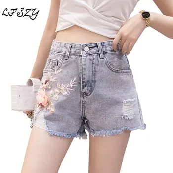 

Women's jeans 2019 Female Summer trend Beaded Flower Embroidery Thin Wide leg Hot pants Ripped jeans for Women