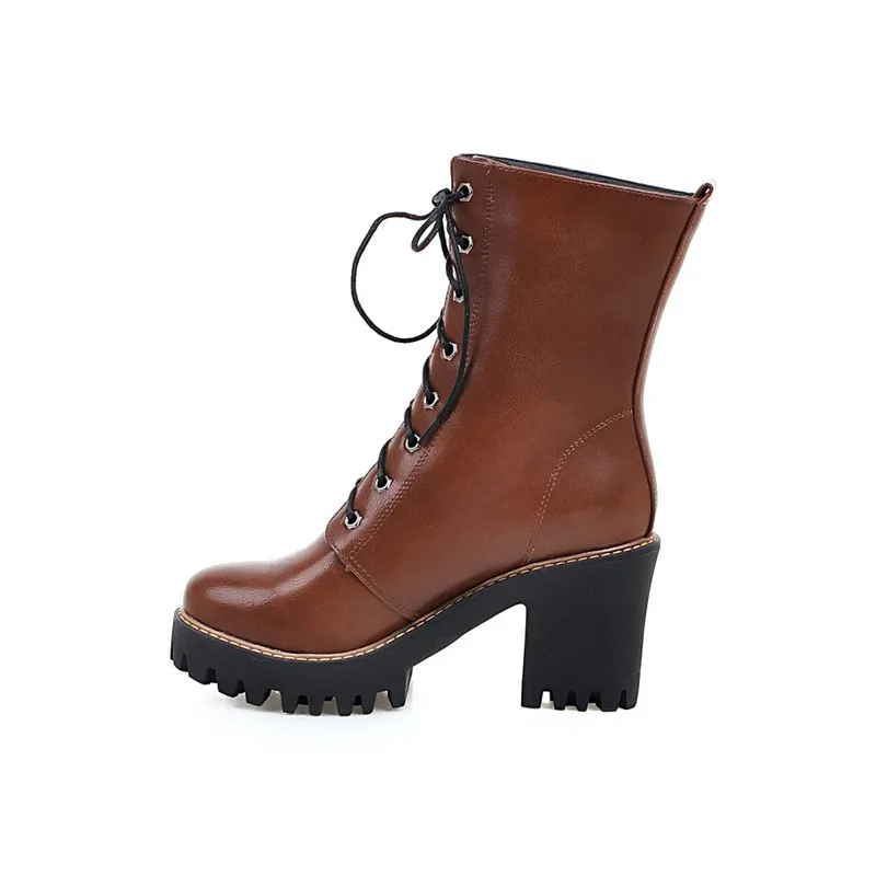 Женские байкерские ботинки BuonoScarpe черные ботильоны на платформе со шнуровкой