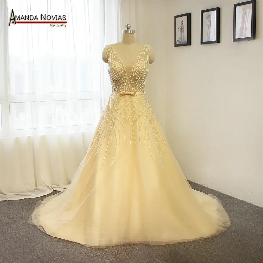 vestido de noiva simples cor perola