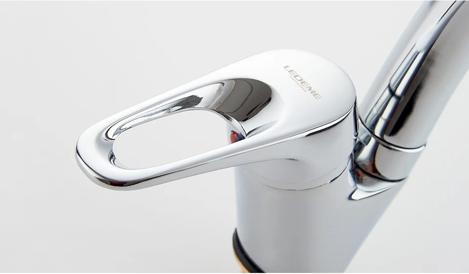 LEDEME Kitchen Faucet Bend Pipe 360 Degree Rotation with Water Purification Features Spray Paint Chrome Single Handle L5913