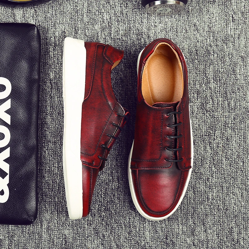 Осенняя повседневная обувь для мужчин; коллекция года; винтажные кожаные кроссовки; модная мужская обувь на ремешке; цвет красный, серый; дизайнерская мужская прогулочная обувь на плоской подошве