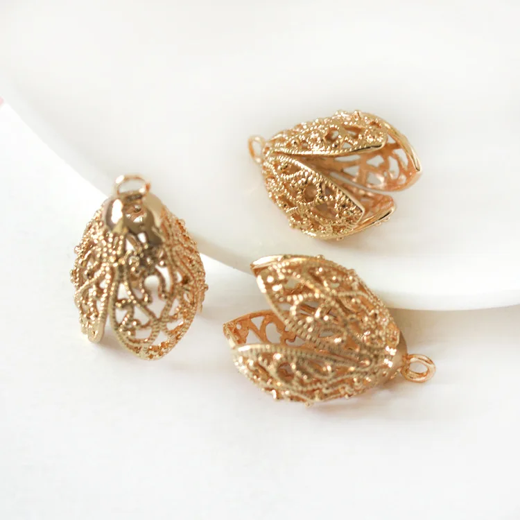 

4PCS26*17mm Hollow-out Four-petal Bead-wrapped Pendant Accessories Exquisite 24K Gold-wrapped Bronze Flower Bracket Jewelry Acce