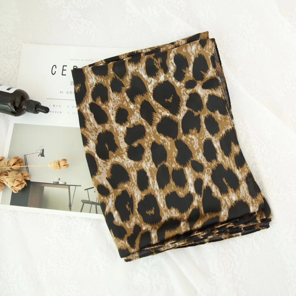 Lucekmar fahionable الحرير رايون المرأة الشتاء وشاح ليوبارد الأوشحة ل نوعية جيدة الطباعة شال مسلمة الحجاب حريري مخطط التفاف