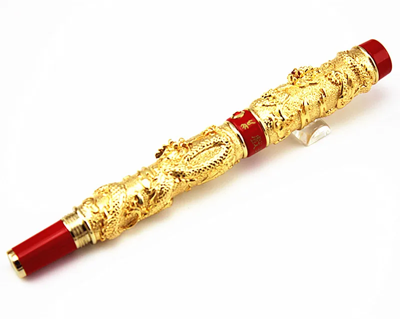 Ручки с золотыми перьями на