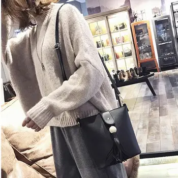 

Small Tassel Bag Women Messenger Bags Female Handbag Shoulder Bag Flap Women Crossbody Bag bolsa feminina