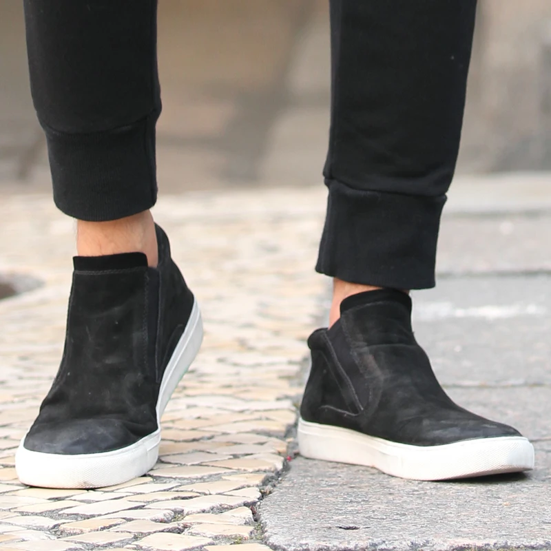

Retro Cowhide Men Casual New Shoes Black Casual Sportswear Shoes Men Brand High Quality Comfortable Shoes X608